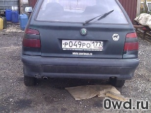 Битый автомобиль Skoda Felicia